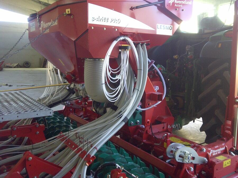 Sannazzaro de' Burgondi-20150407-01142