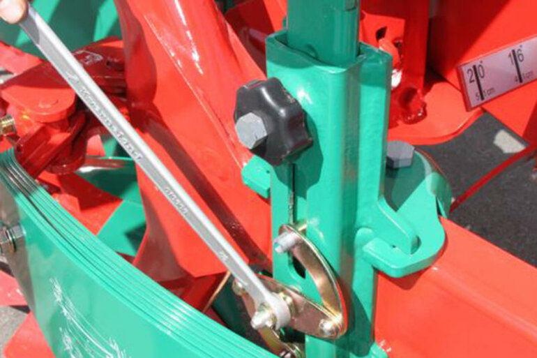 KV-Skimmers-Central-Adjust-6789-WIDE_kvg_large